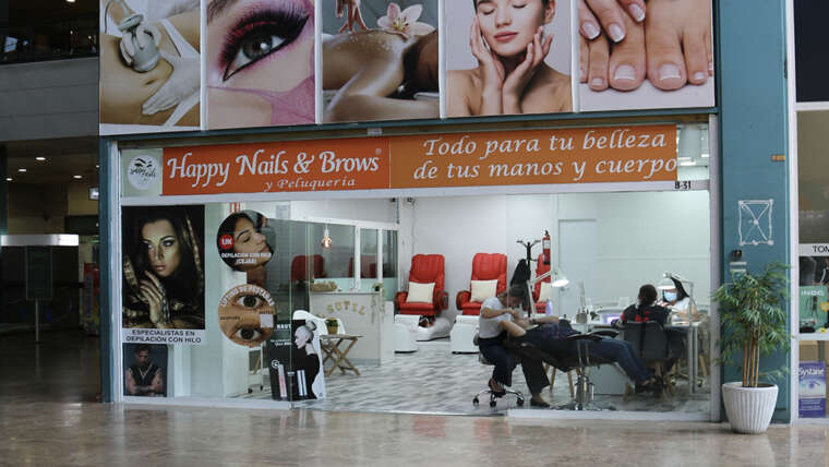 HAPPY NAILS & BROWS